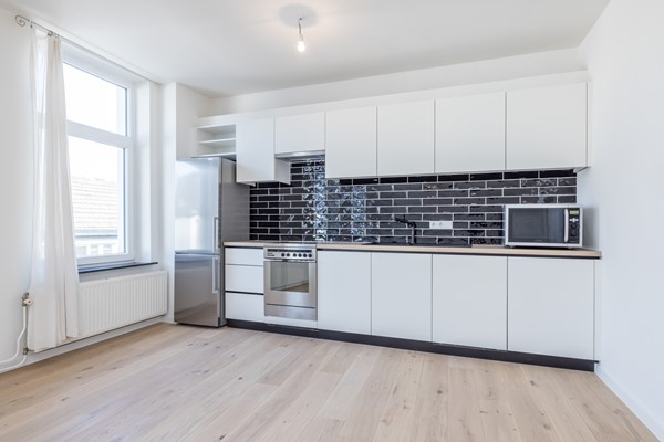 Foto - Te huur: Bedankt voor de grote belangstelling! Door het hoge aantal reacties is het momenteel niet meer mogelijk om te reageren op deze woning.

Uniek 3-slaapkamer appartement gelegen in centrum van Vaals.